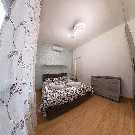 N&Ghomesweethome Raffaelloelegante Appartamento Ideale Casa Vacanze Affari Milánó Kültér fotó