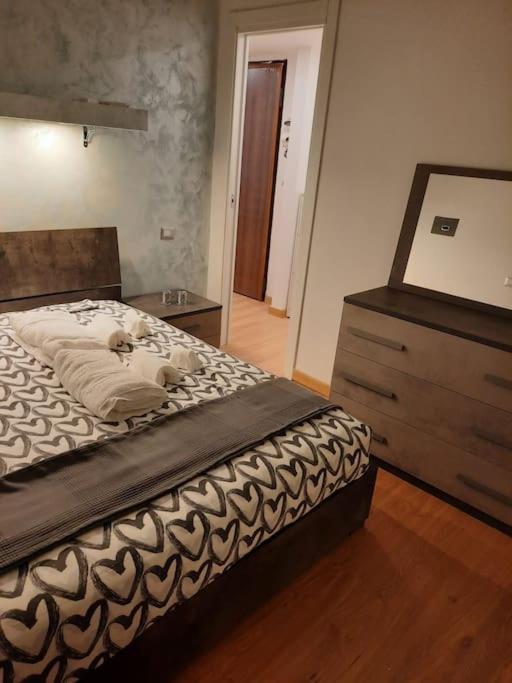 N&Ghomesweethome Raffaelloelegante Appartamento Ideale Casa Vacanze Affari Milánó Kültér fotó