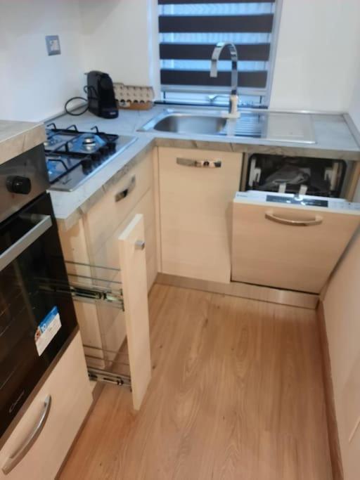 N&Ghomesweethome Raffaelloelegante Appartamento Ideale Casa Vacanze Affari Milánó Kültér fotó