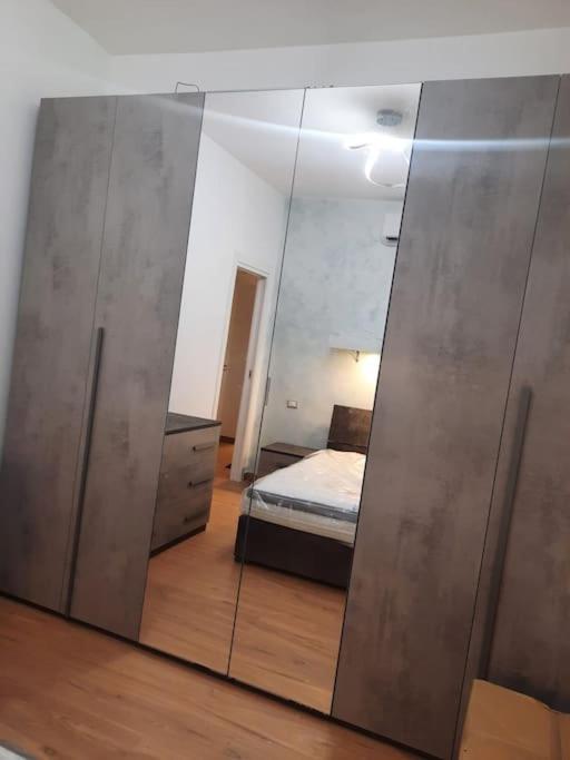 N&Ghomesweethome Raffaelloelegante Appartamento Ideale Casa Vacanze Affari Milánó Kültér fotó