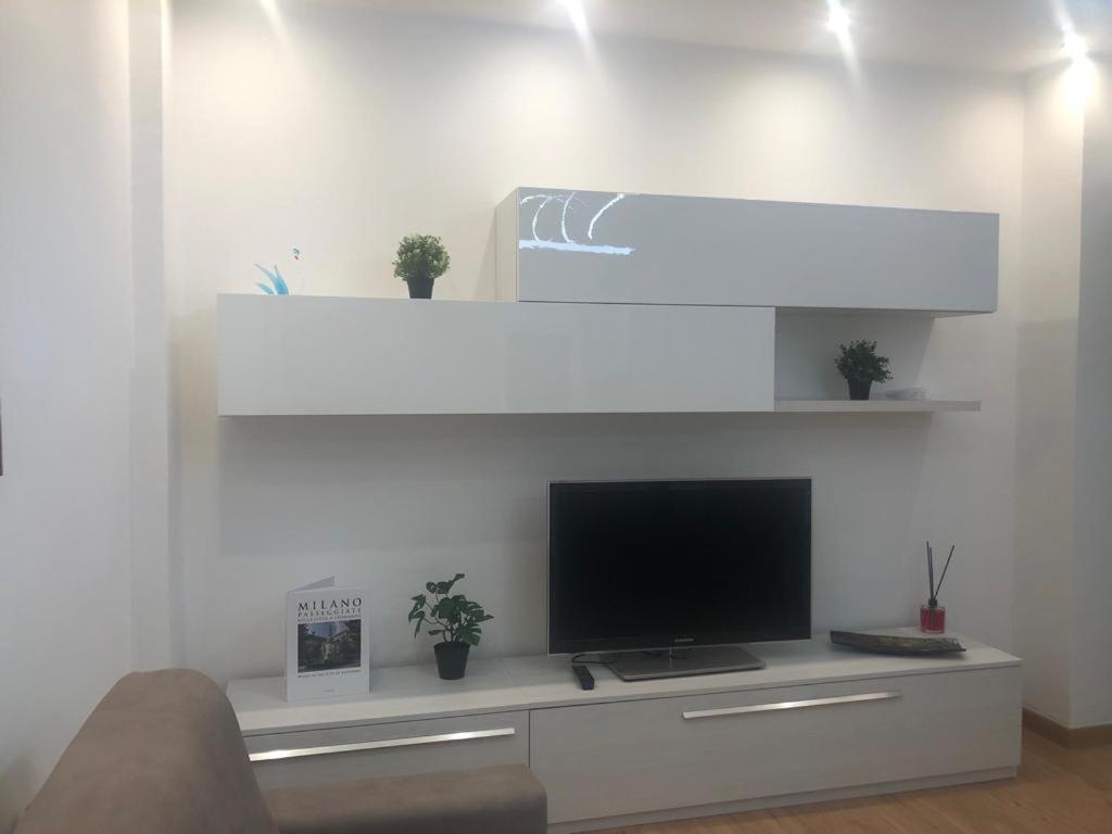 N&Ghomesweethome Raffaelloelegante Appartamento Ideale Casa Vacanze Affari Milánó Kültér fotó
