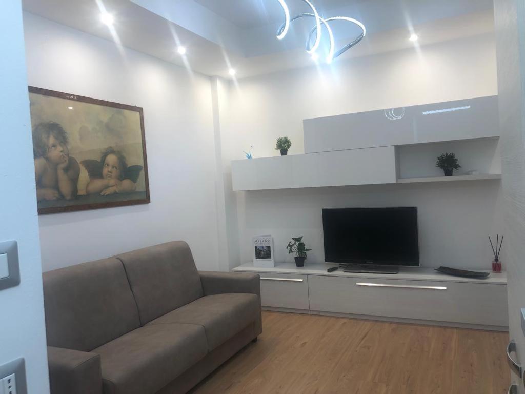 N&Ghomesweethome Raffaelloelegante Appartamento Ideale Casa Vacanze Affari Milánó Kültér fotó