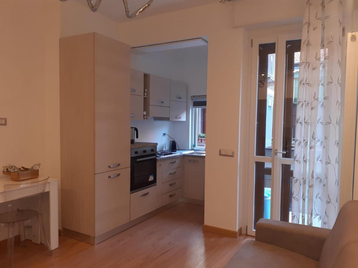 N&Ghomesweethome Raffaelloelegante Appartamento Ideale Casa Vacanze Affari Milánó Kültér fotó